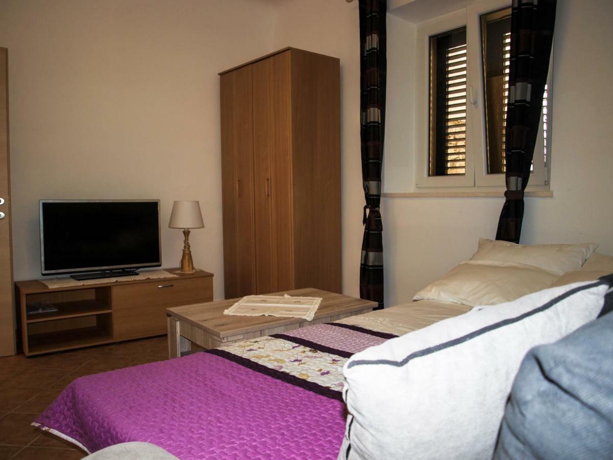 House Nataniel In Omis Near Sea Apartment Exterior photo