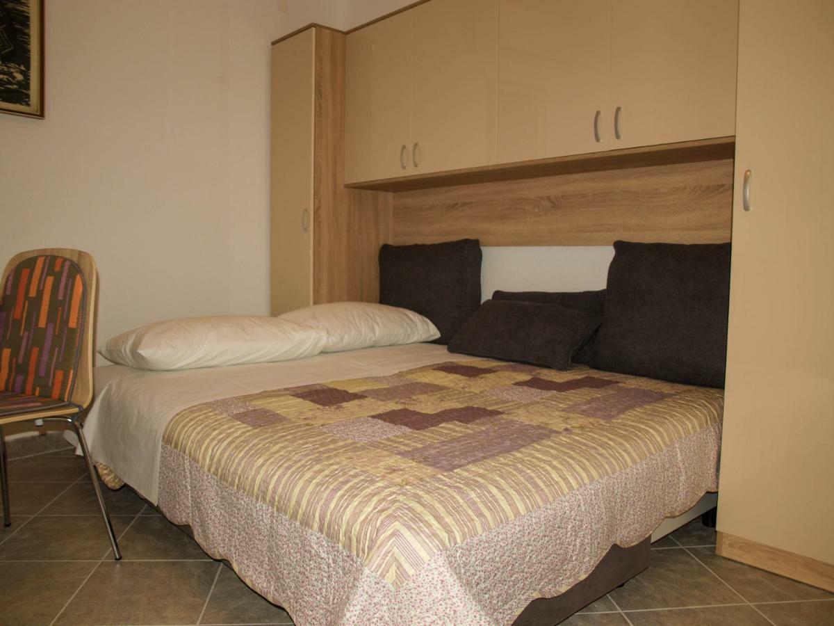 House Nataniel In Omis Near Sea Apartment Exterior photo